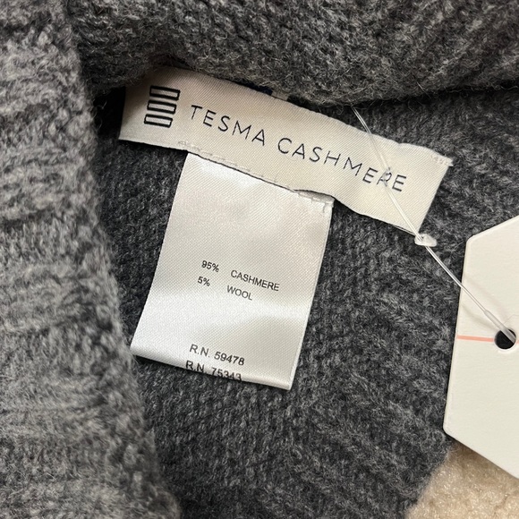 NWT unisex Charcoal Knit Beanie 95% cashmere 5% wool by Tesma Cashmere, Italy - Picture 3 of 6